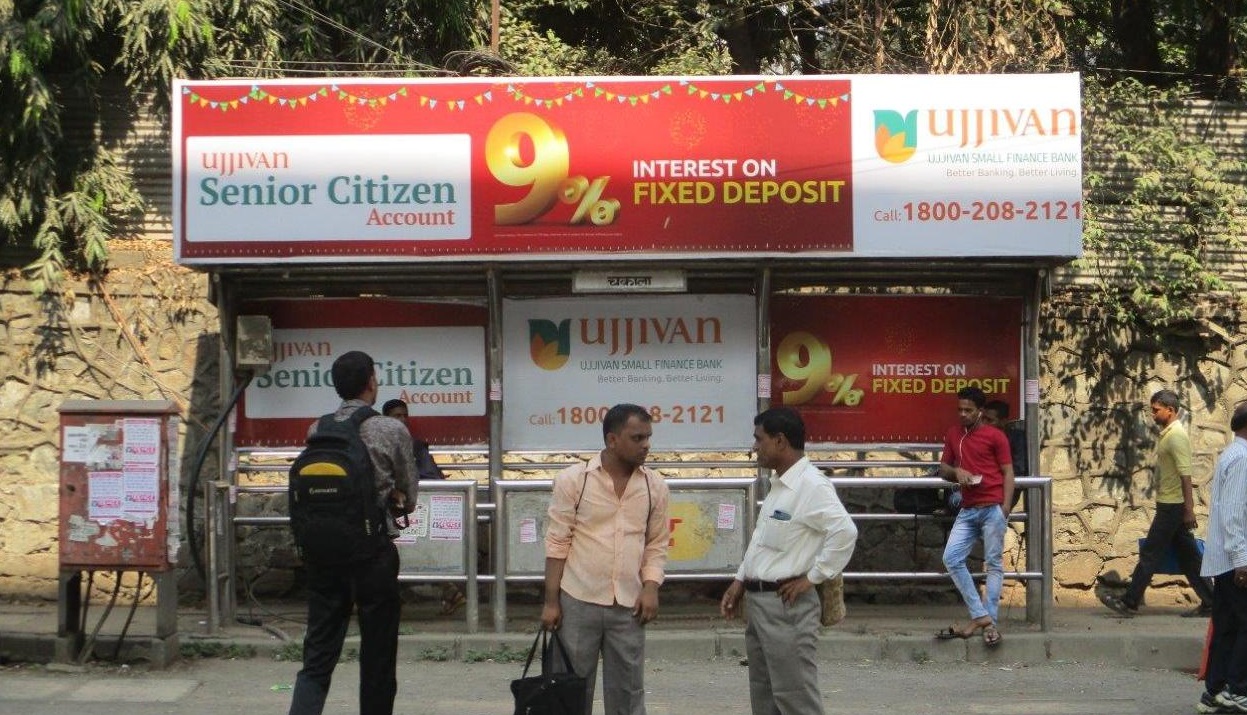 Advertising on Bus Shelter in Andheri West, Mumbai